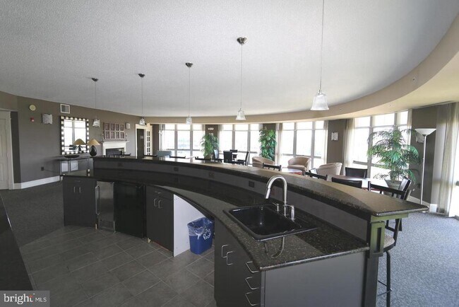 Building Photo - 11800 Sunset Hills Rd