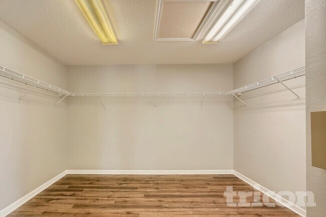 Building Photo - 10624 Bamboo Rod Cir