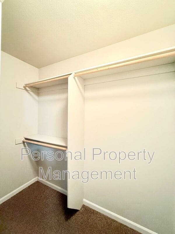 Building Photo - 12600 NE 49th St