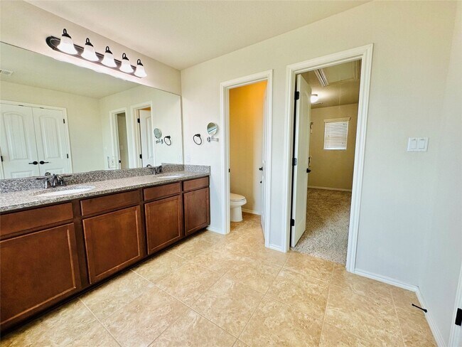 Building Photo - 7317 Highland Bluff Cove