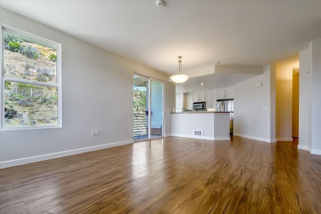 Building Photo - Candlestick Point - 2 BR, 2 BA Condo 1,166...