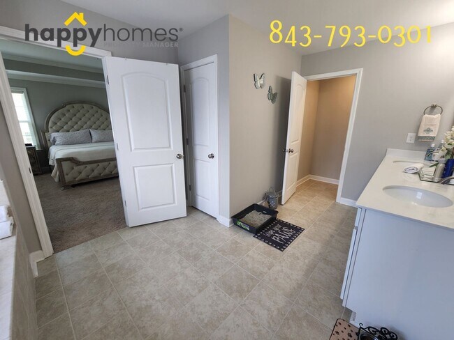 Building Photo - Beautiful 3/2.5 home located in Summerville and won't last long!