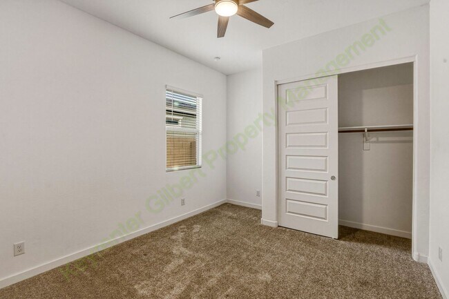 Building Photo - Stunning Gilbert Home Located in the Beautiful Belrose Gated Community!