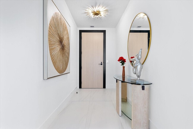 Building Photo - 151 N Seabreeze Blvd