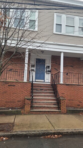 Building Photo - 258 Vine St