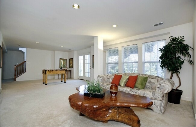 Building Photo - 11401 Crownwood Ln