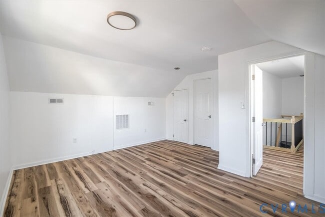 Building Photo - 1401 Byron St