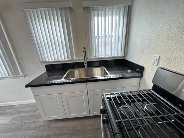 Building Photo - 4915 San Vicente Blvd