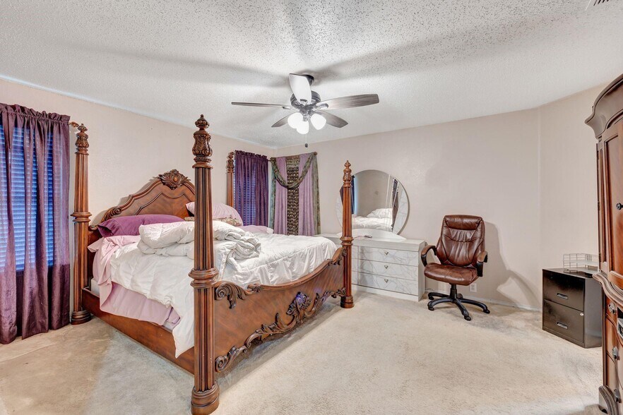 Building Photo - 201 Amber Ridge Dr