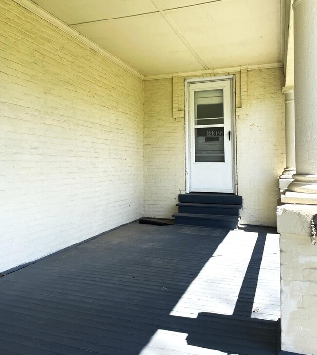 Building Photo - 650 1/2 Chestnut St