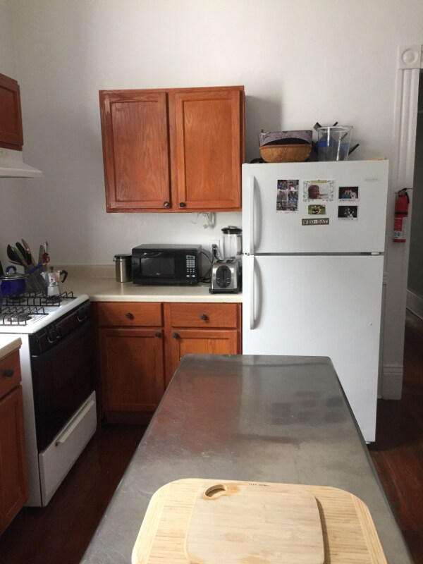 Building Photo - 4830 Chestnut St