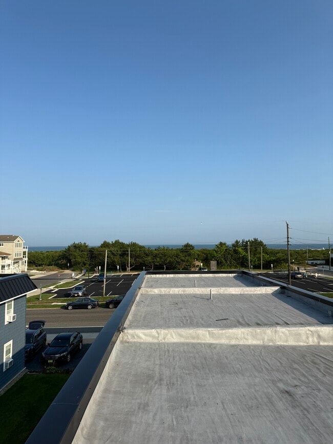Building Photo - 3401 Ocean Ave