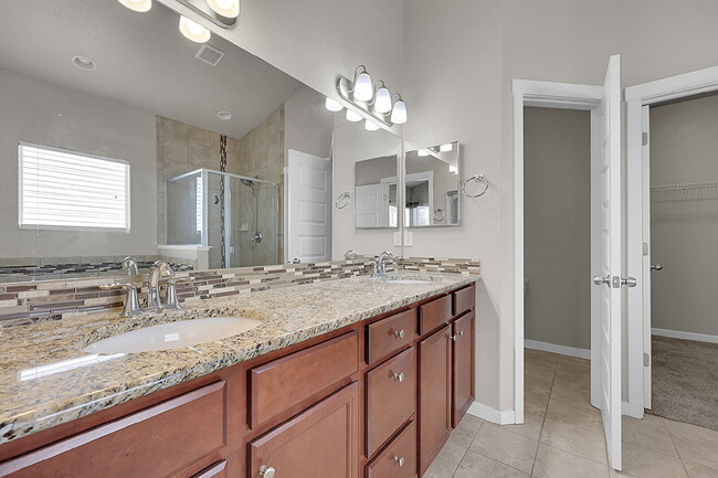 Building Photo - $3,150 - 5 Bed, 3 Bath Home in CO Springs ...