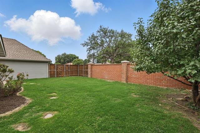 Building Photo - 501 Meadowood Ln