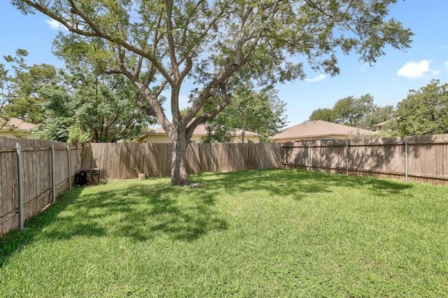 Building Photo - 8703 Weiser Dr