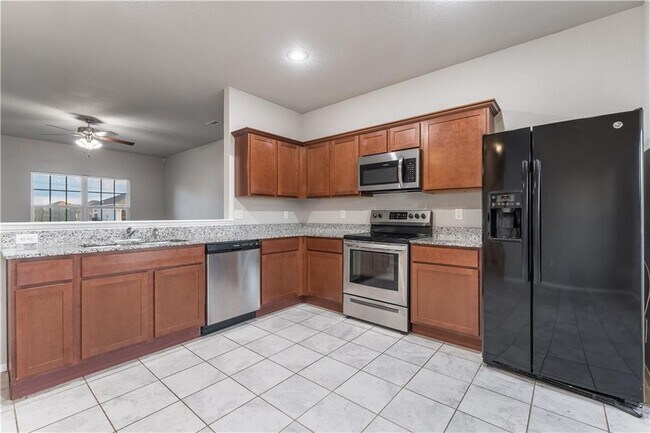 Building Photo - 1570 Scotland Dr