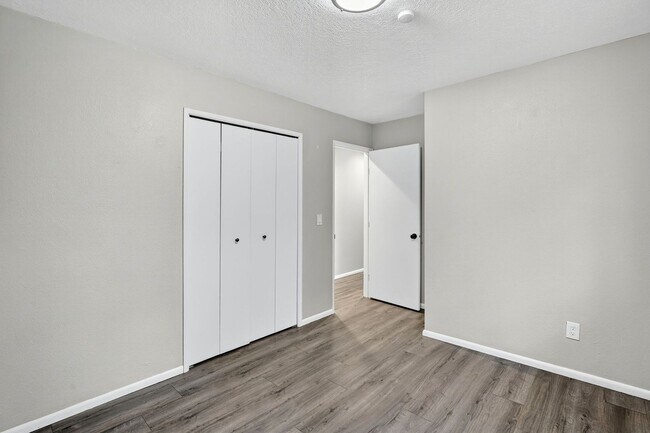 Building Photo - 13525 SW Roan Ct