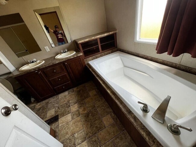 Building Photo - 18352 Wilber Rd