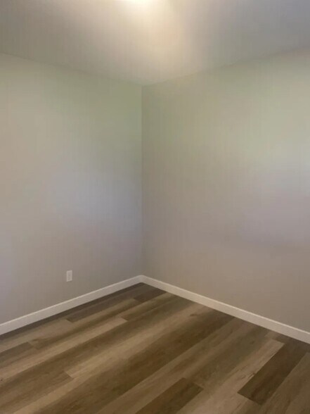 Building Photo - 4562 Everett St