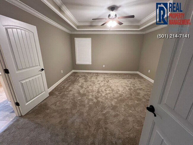 Building Photo - 527 Reuben Dr