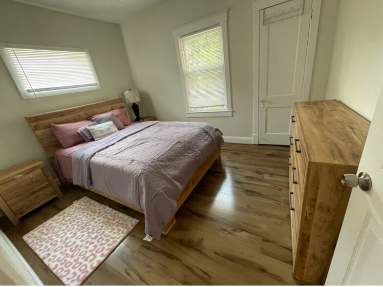 Building Photo - 4518 Southcrest Dr