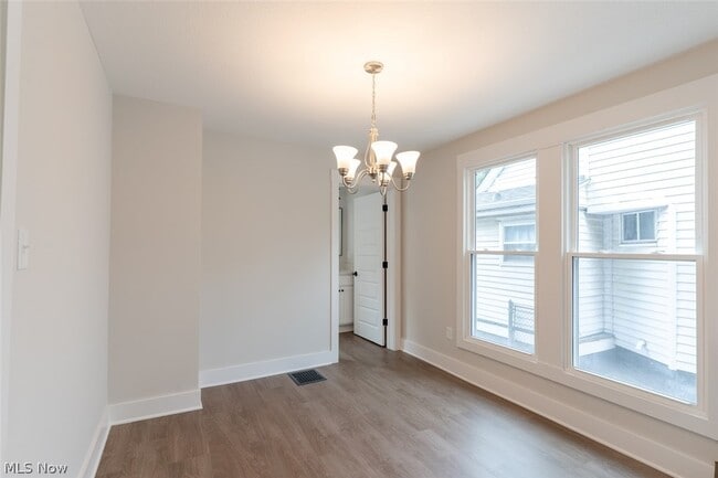 Building Photo - 1464 E 123rd St