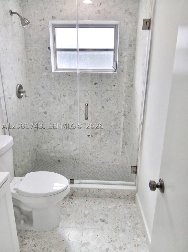 Building Photo - 3304 SW 23rd St