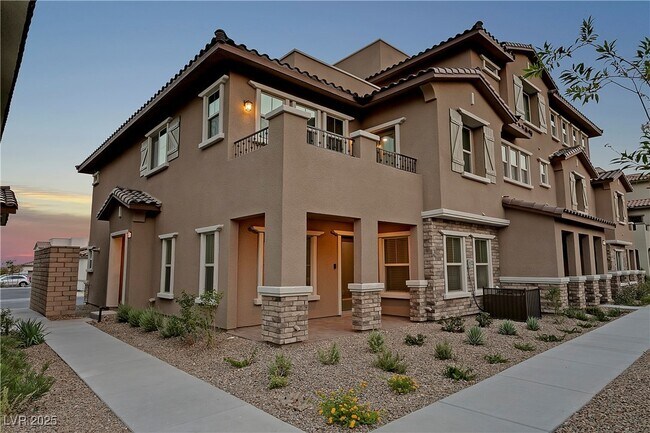 Building Photo - 41 Lomita Heights Dr