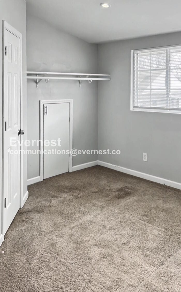 Building Photo - 1555 Myrtle Ave