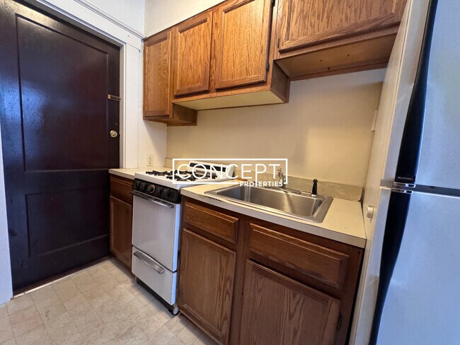 Building Photo - 120 Summer St