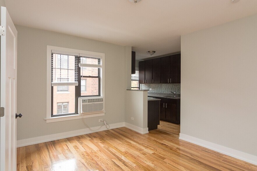 Building Photo - 2737 N Mildred Ave