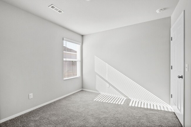 Building Photo - Home Sweet Home