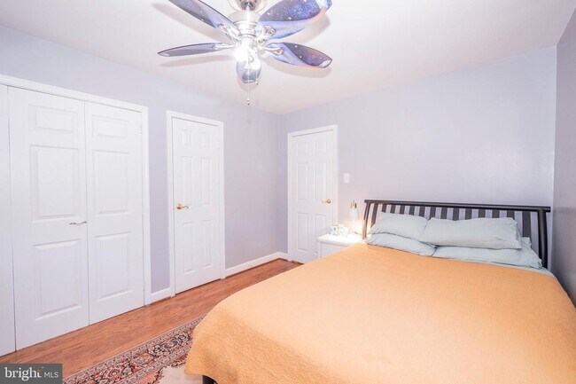 Building Photo - 5214 8th Rd S