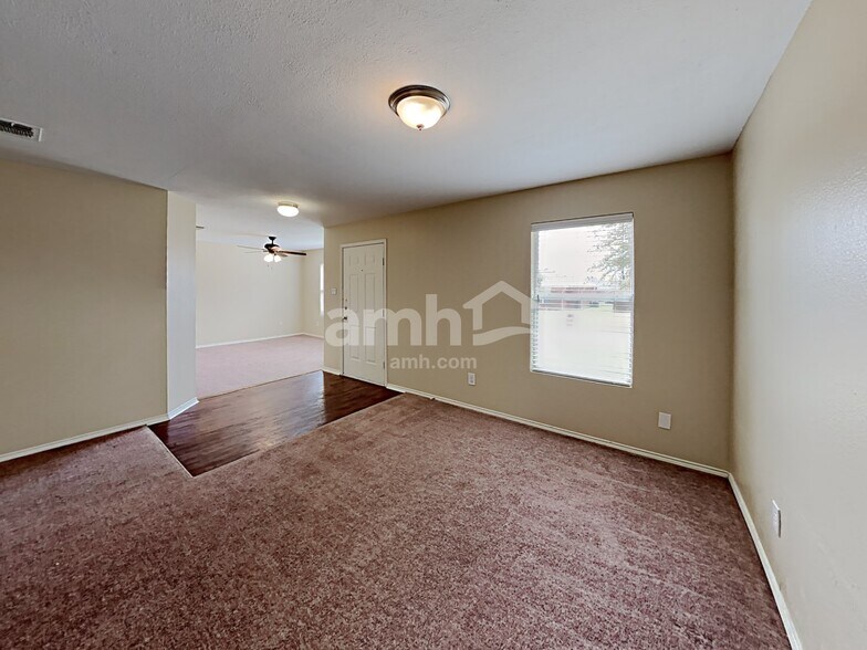 Building Photo - 1514 Lonesome Dove Trail