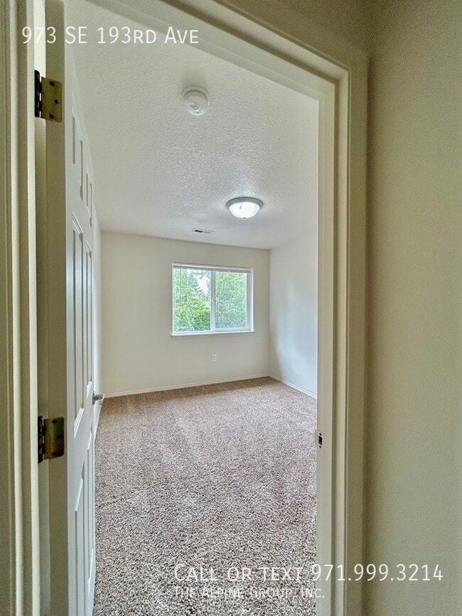 Building Photo - 973 SE 193rd Ave