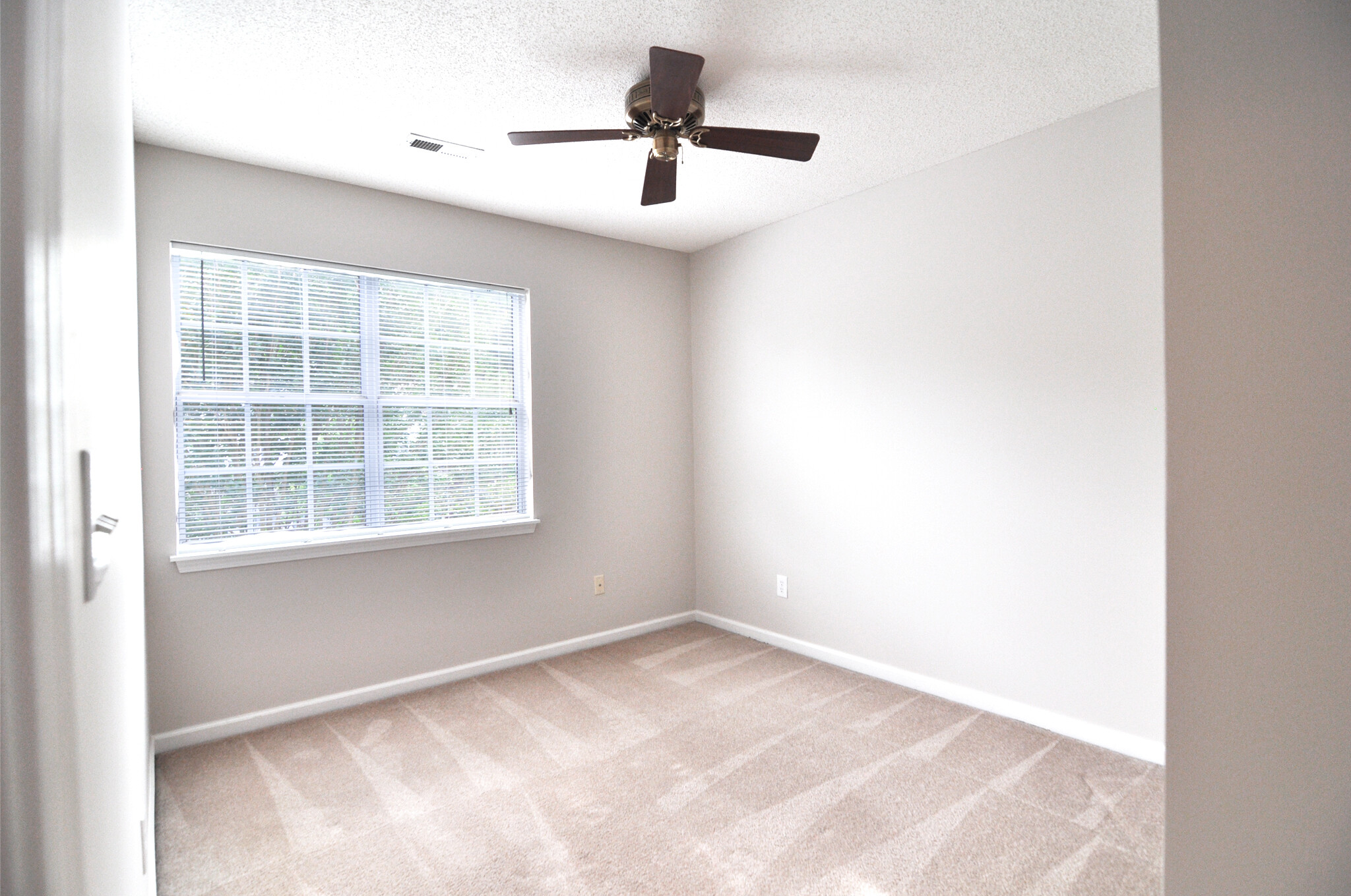 Secondary bedroom - 11146 Whitlock Crossing Court