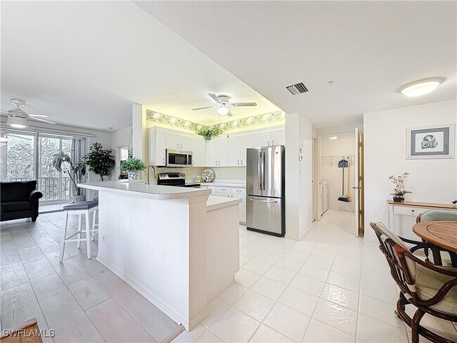 Building Photo - 6691 Estero Blvd