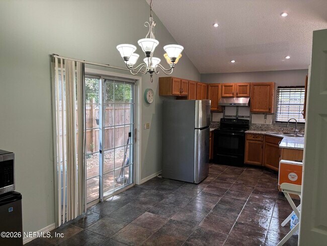 Building Photo - 7750 Manassas Ct E