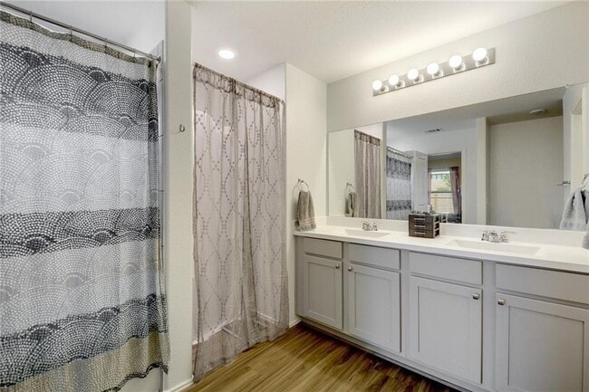 Building Photo - 6813 Colorado Bluffs Rd