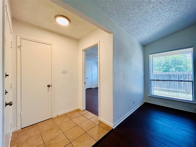Building Photo - 8325 Fathom Cir