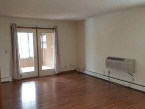 Building Photo - 1315 College St