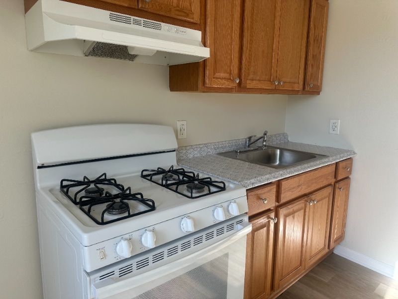 Building Photo - 895 Main St