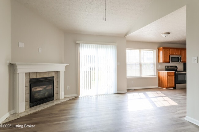Building Photo - 548 Reichmuth Ln