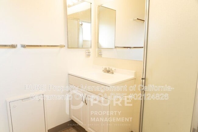 Building Photo - 9152 Cecile Way