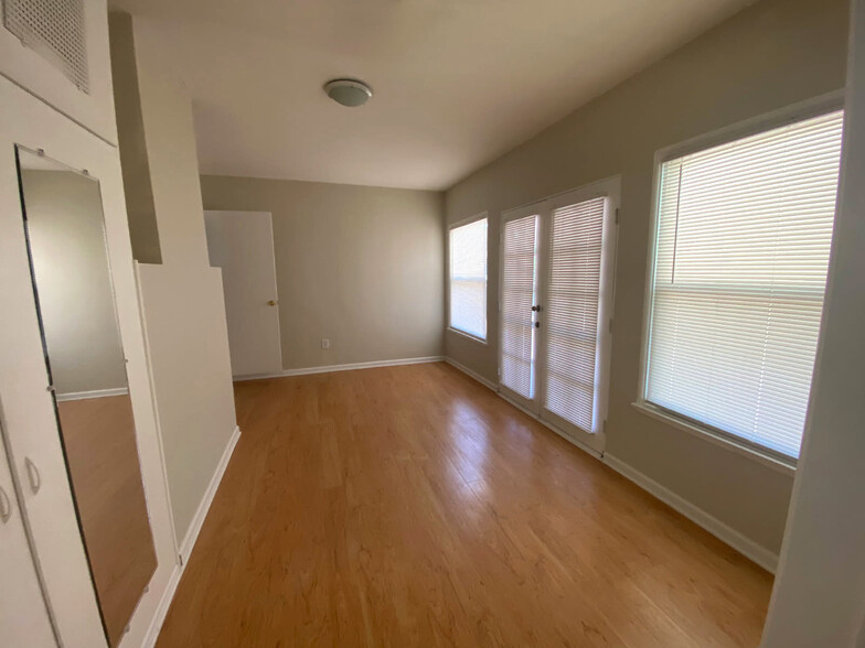 3rd bedroom or family room - 8920 Darby Ave