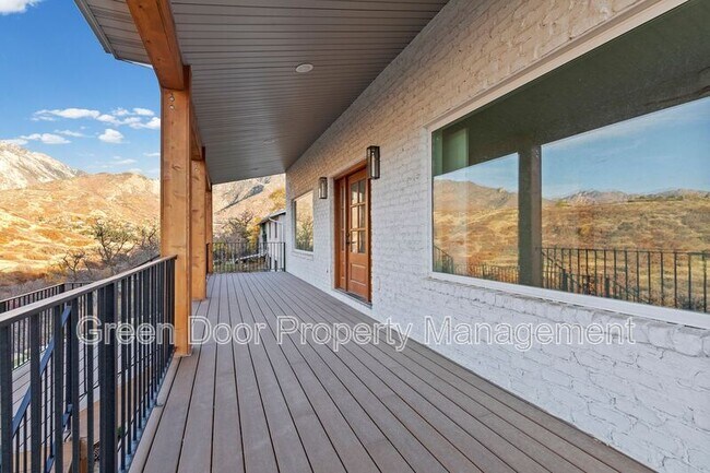 Building Photo - 2460 Dimple Dell Rd