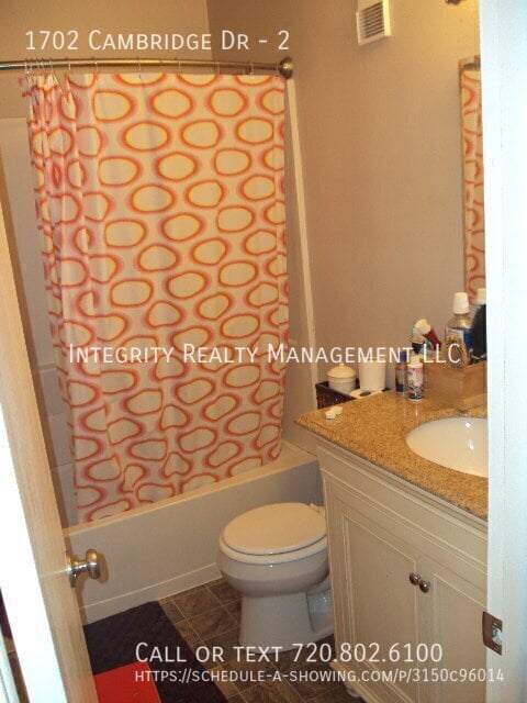 Building Photo - 1702 Cambridge Dr