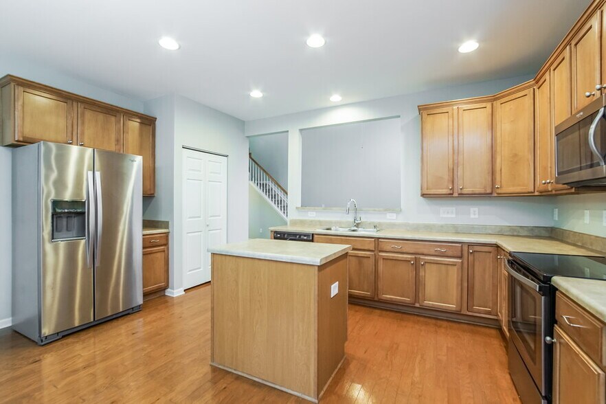 Building Photo - 56 Killington Dr