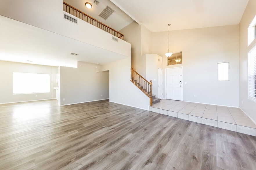 Building Photo - 2189 S 88th Ave