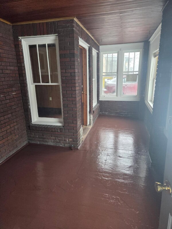 Building Photo - 1915 11th Ave